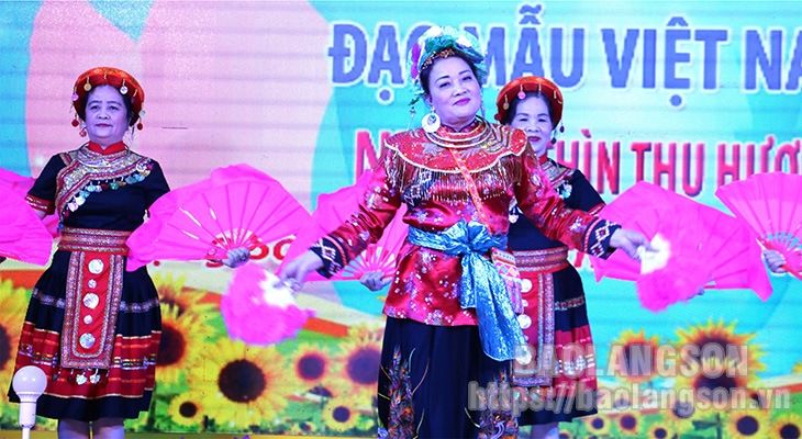 Thìn Thu Hương