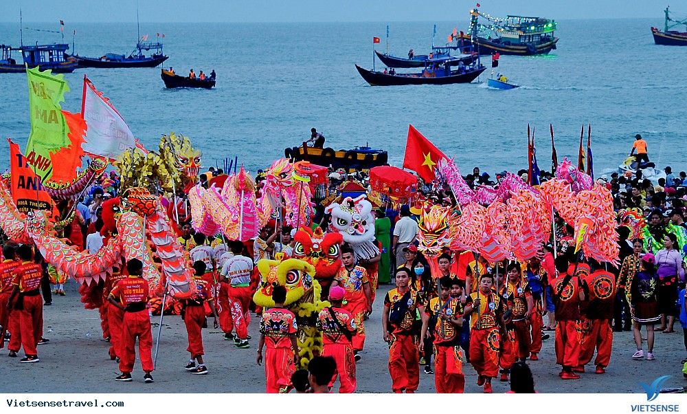 Lễ hội Dinh cô Long Hải