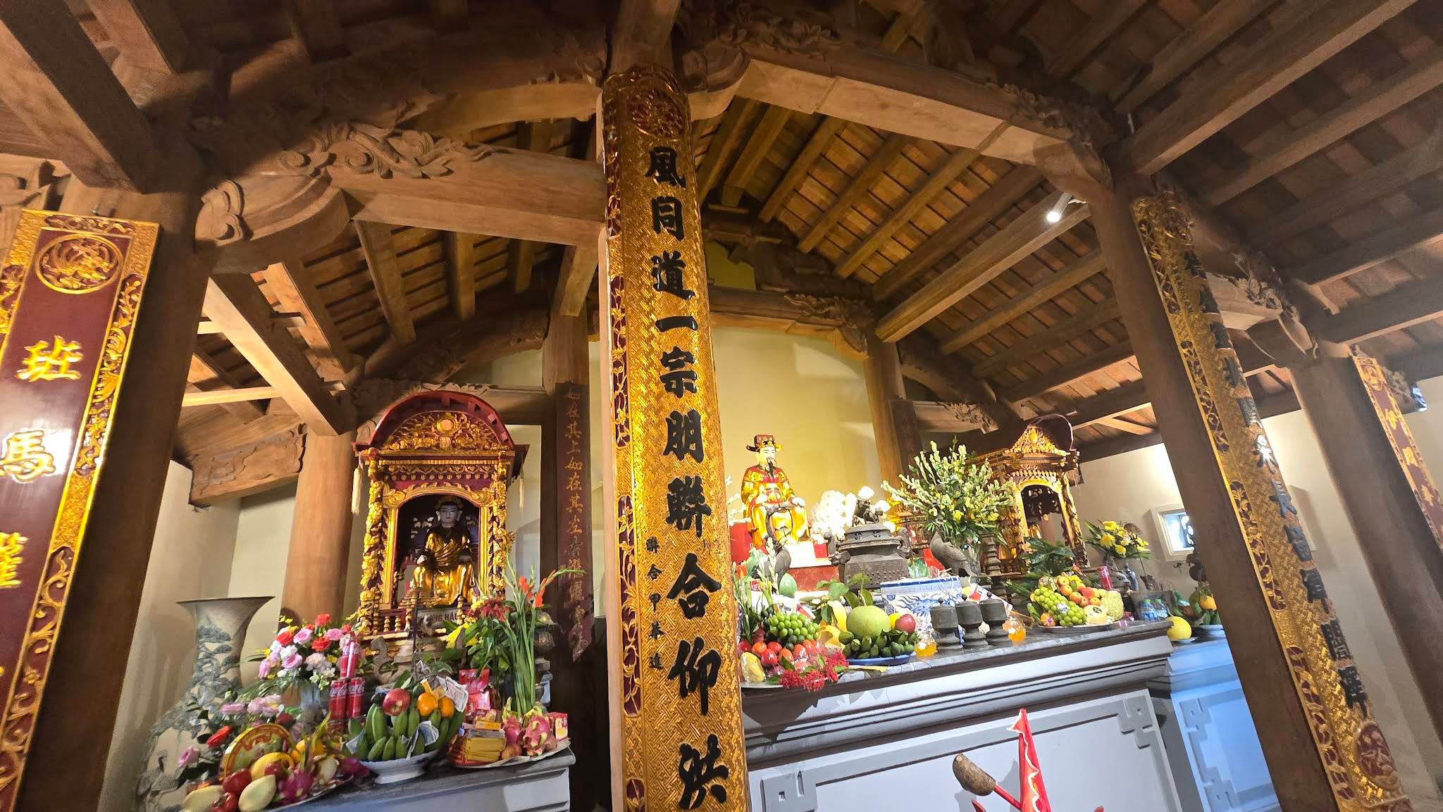 Đền và Bến Chương Dương