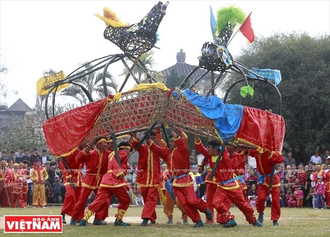 HỘI THI LÀM BÁNH TRONG LỄ HỘI TRÒ CHIỀNG LÀNG TRỊNH XÁ, XÃ YÊN NINH, HUYỆN YÊN ĐỊNH, TỈNH THANH HÓA