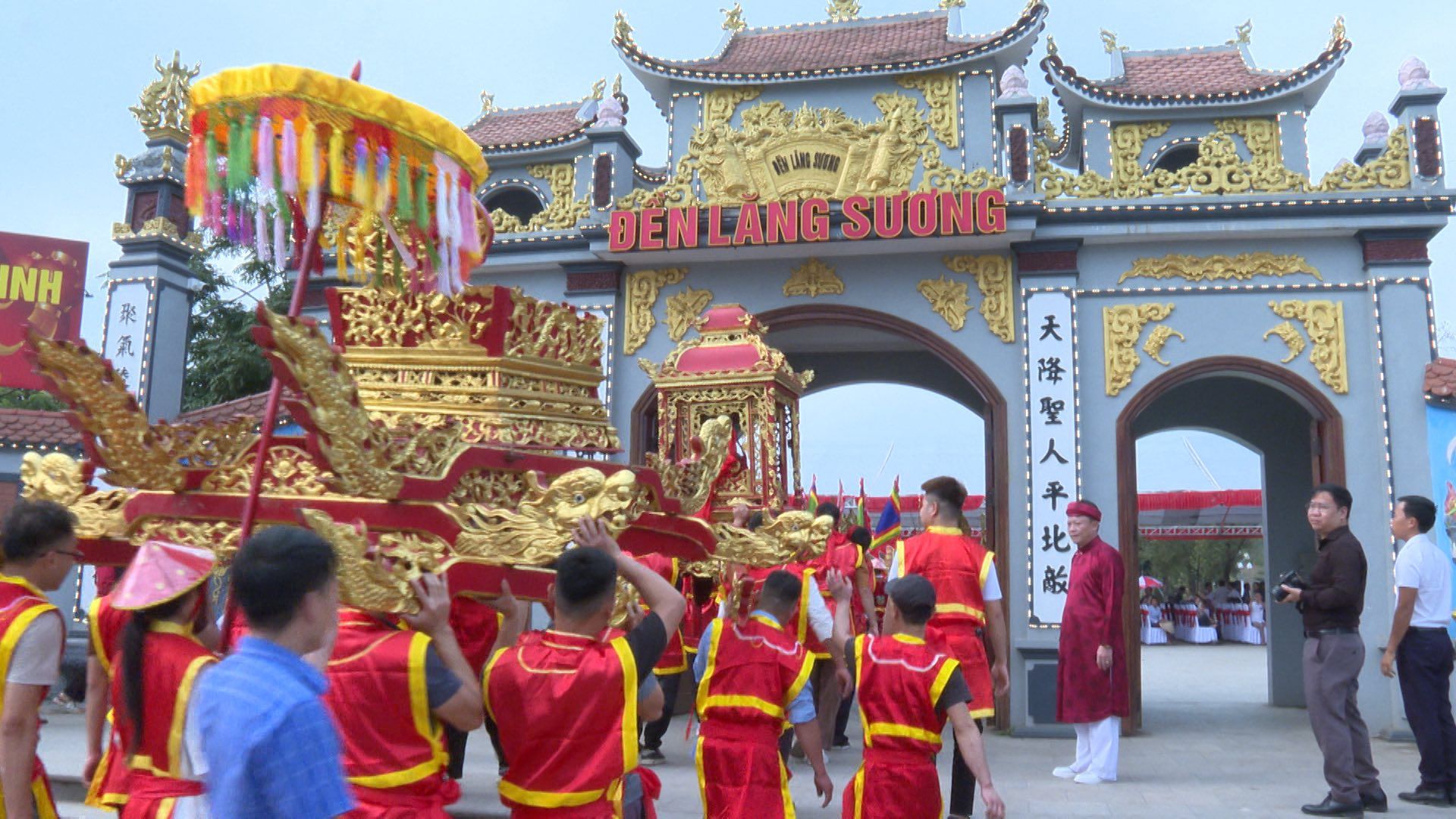 Lễ hội Đền Lăng Sương