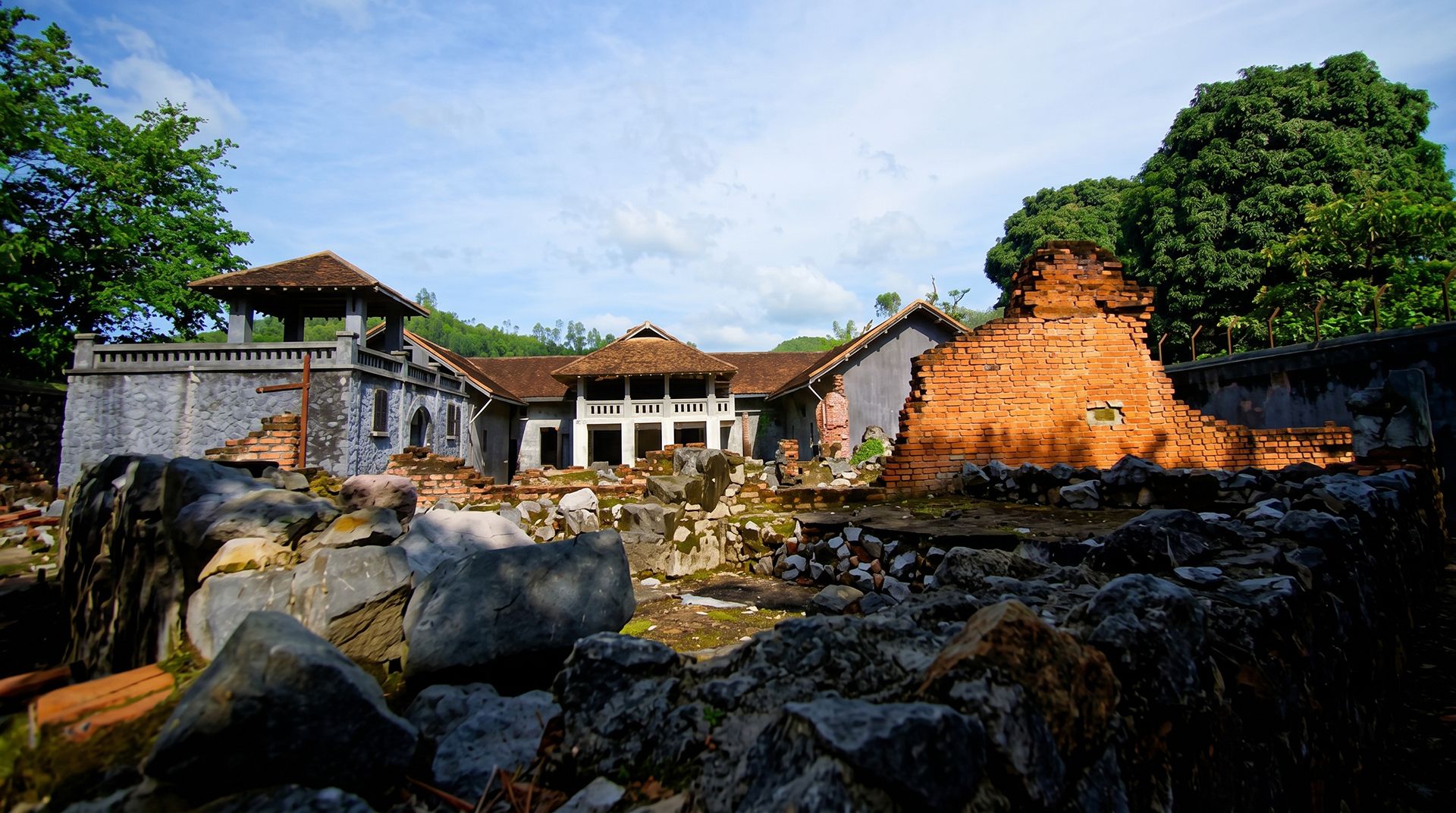 Nhà Tù Lai Châu
