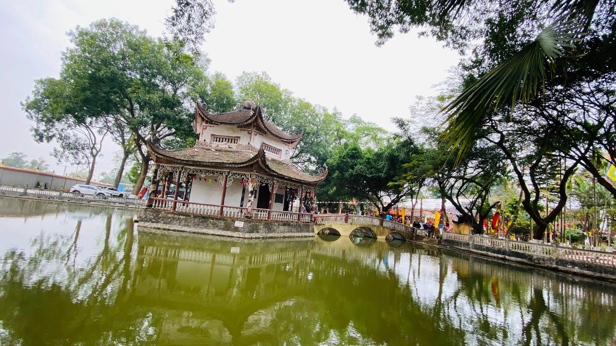 Đền Mẫu Đại Lộ