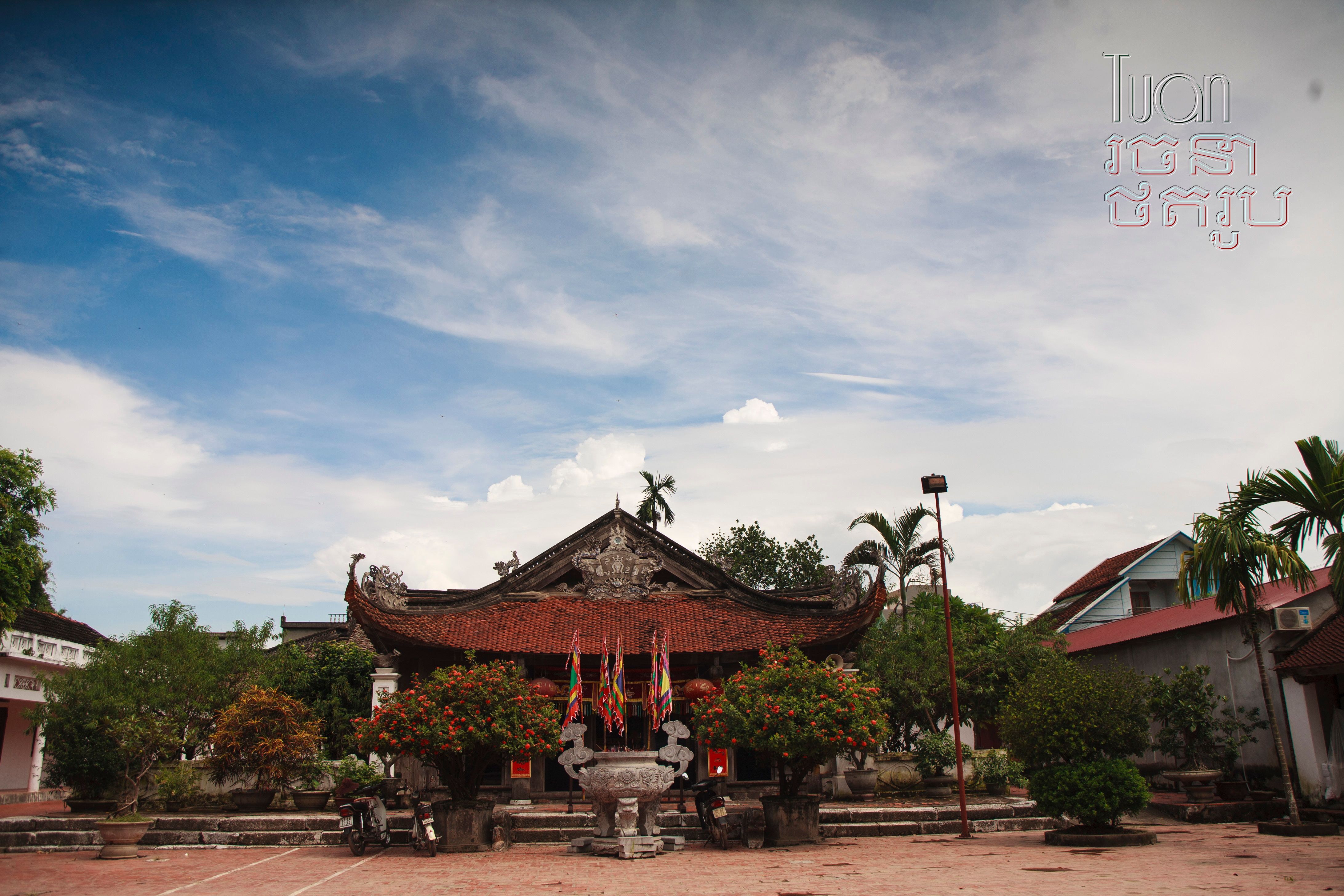 Chùa Thầy