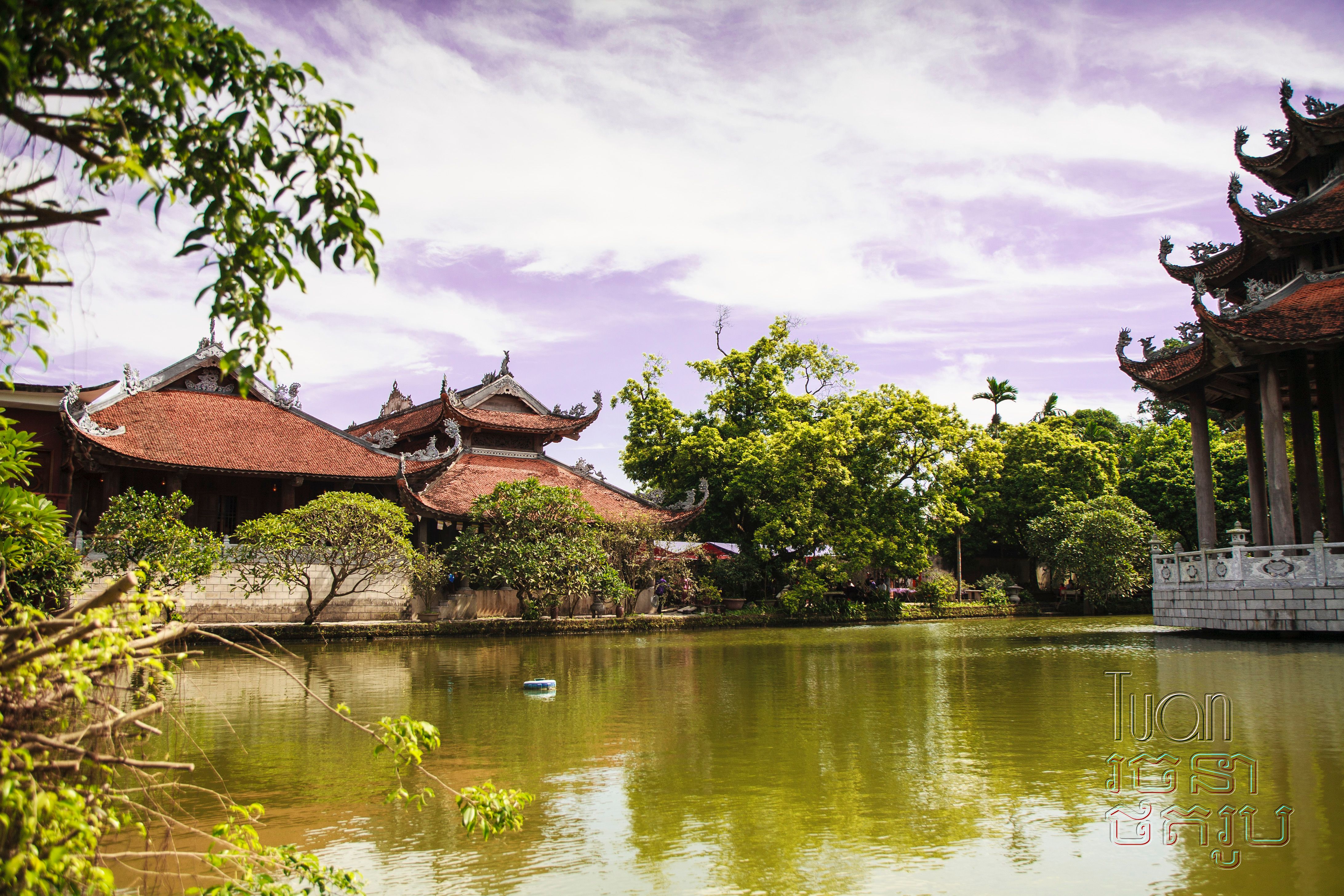Chùa nôm (Linh Thông Cổ Tự)