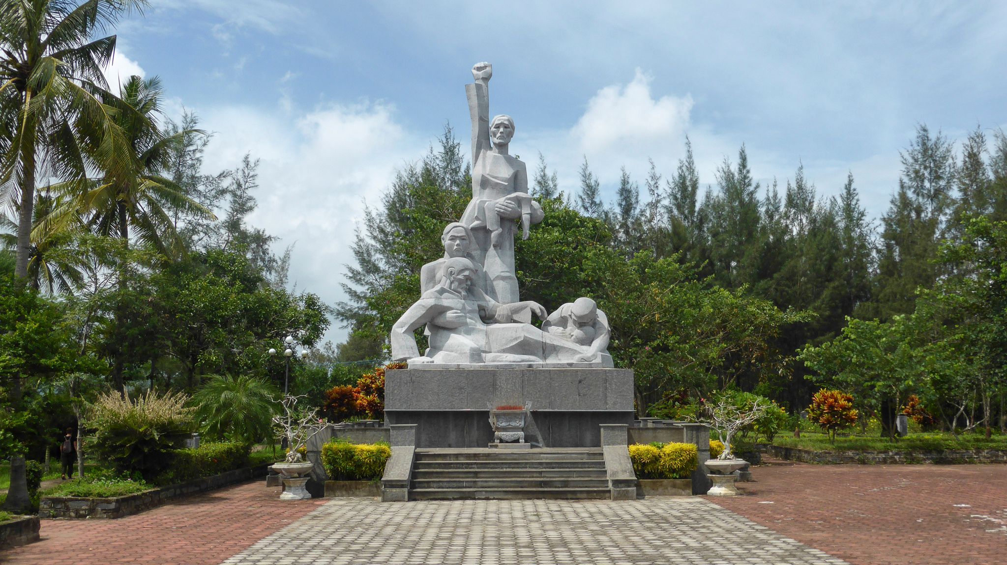 Khu Chứng Tích Sơn Mỹ
