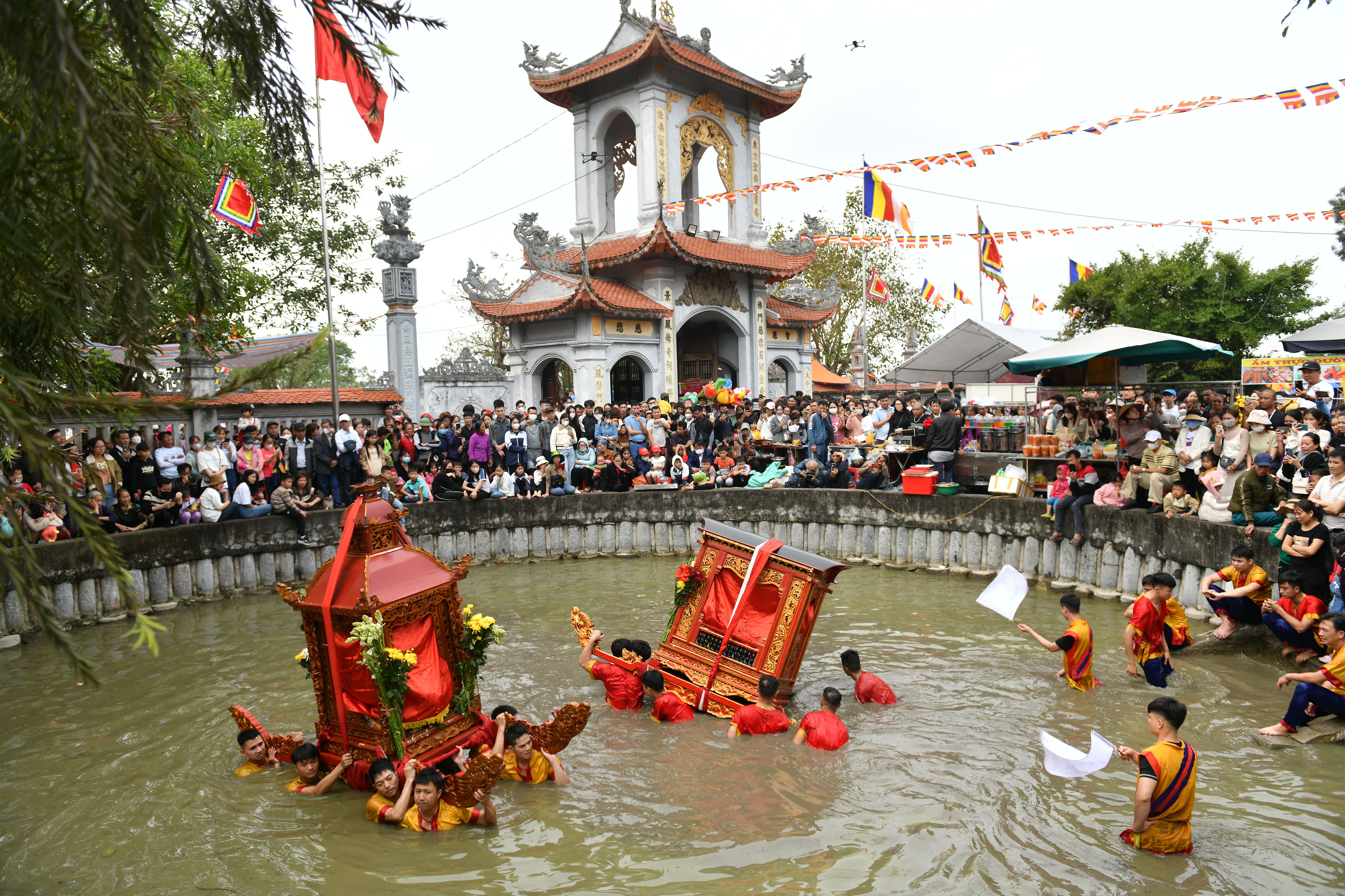 Hội đền - chùa Phượng Vũ