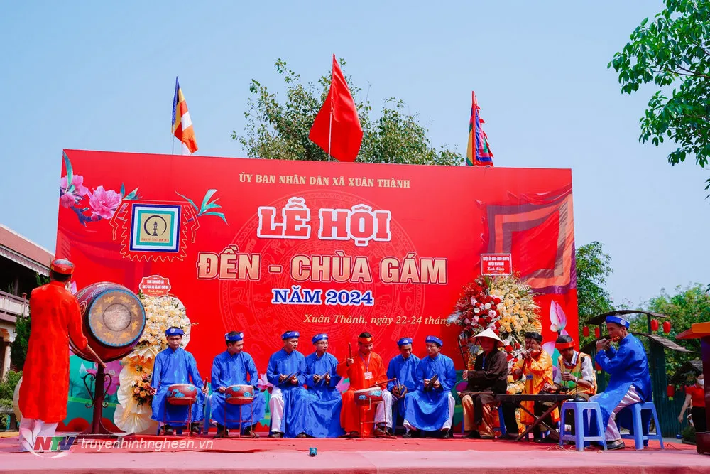 Nghệ An: Đêm văn nghệ chào mừng Lễ hội Đền - Chùa Gám năm 2025