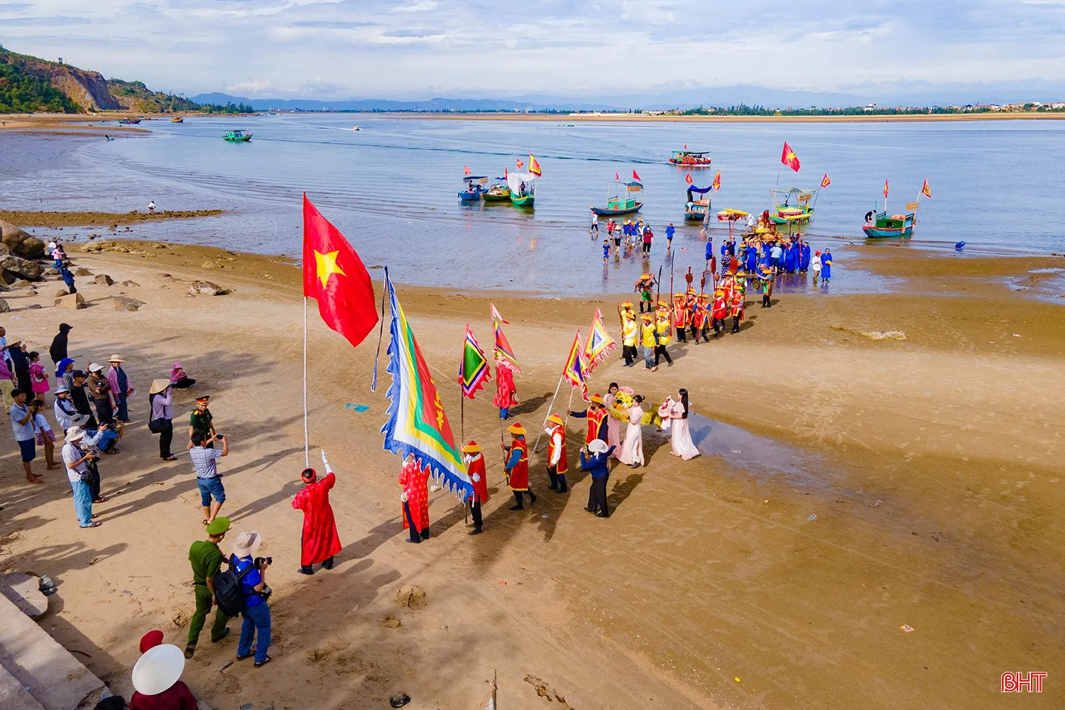 Đậm sắc văn hóa truyền thống tại Lễ hội Đền Lê Khôi