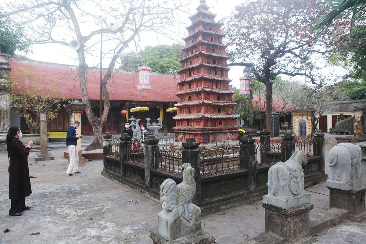 Tháp đất nung đền An Xá