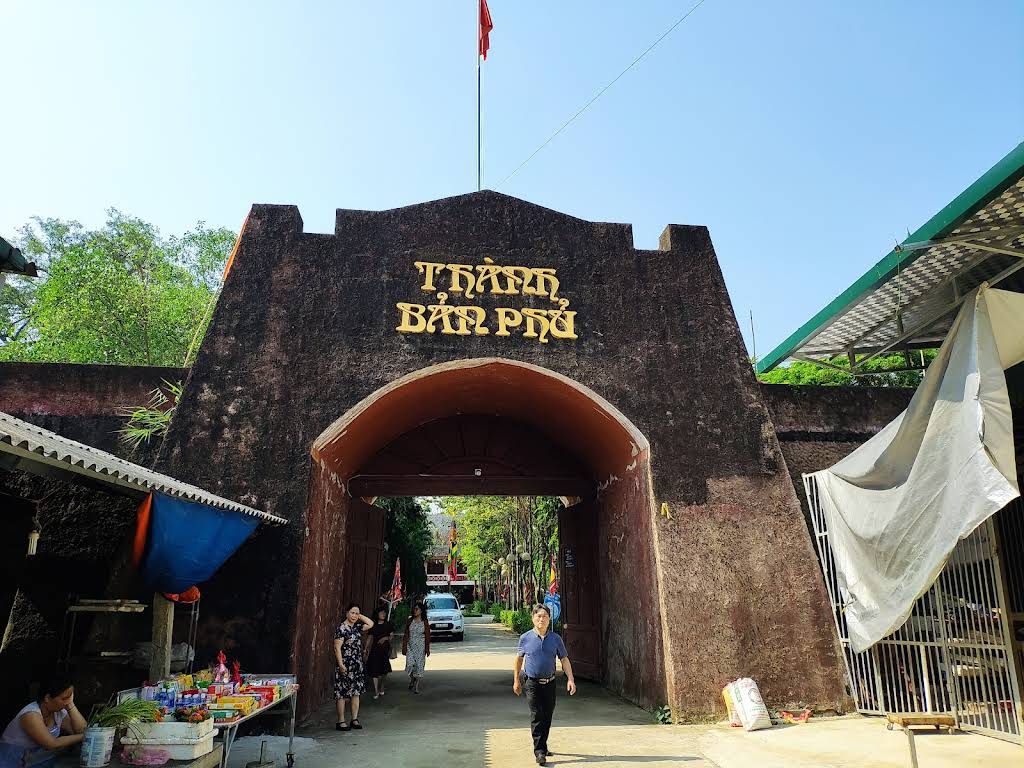 Thành Bản Phủ (điện Biên)