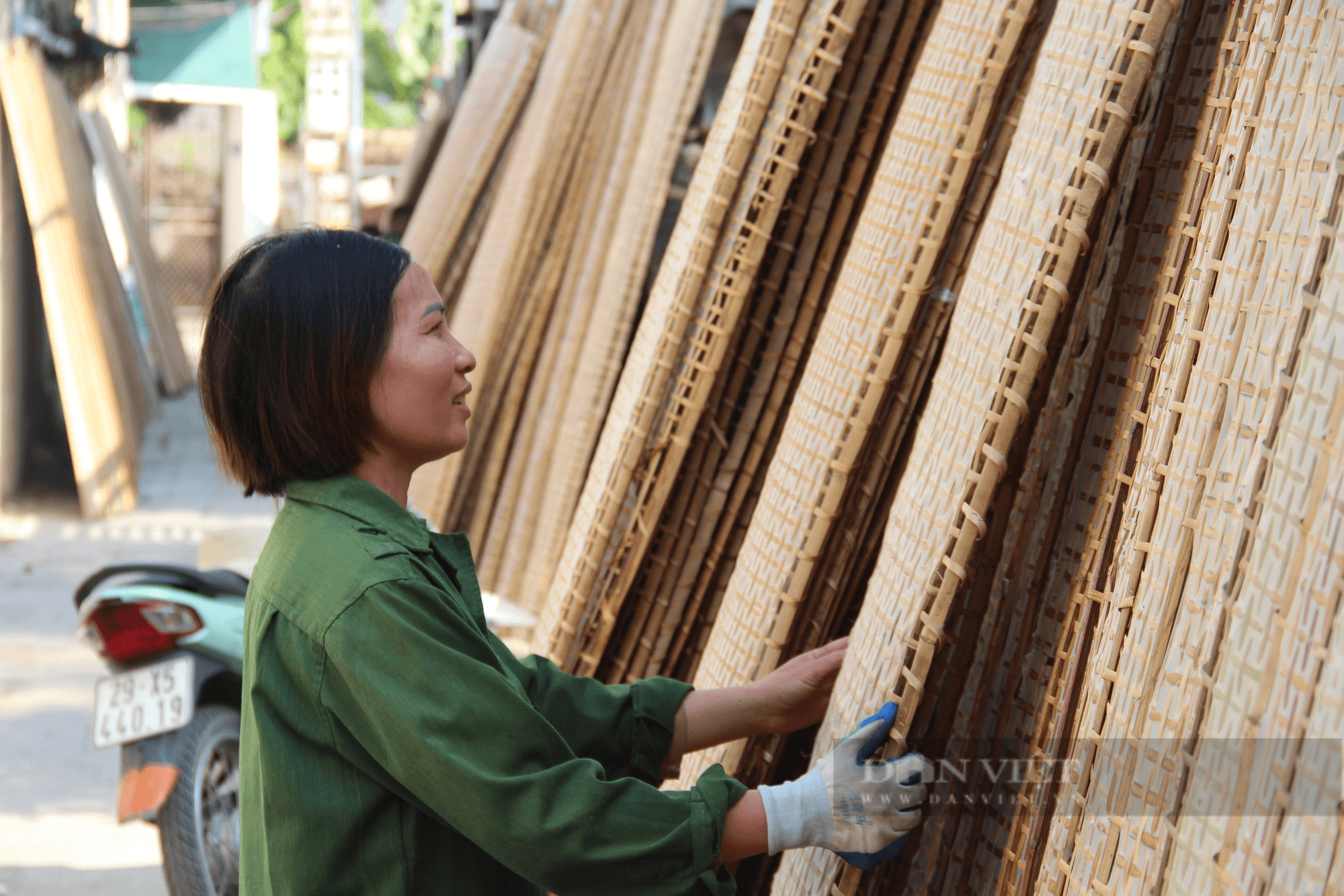 Làng nghề sản xuất bánh đa nem thôn Ngự Câu