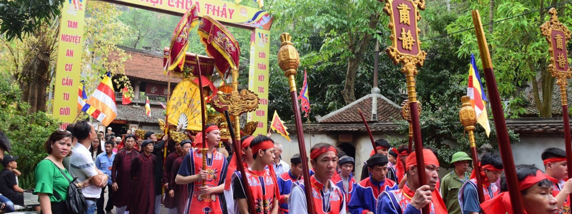 Hội chùa Thầy