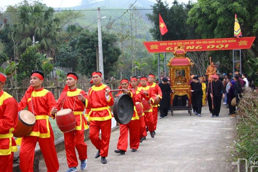 Lễ hội Đền Đuổm