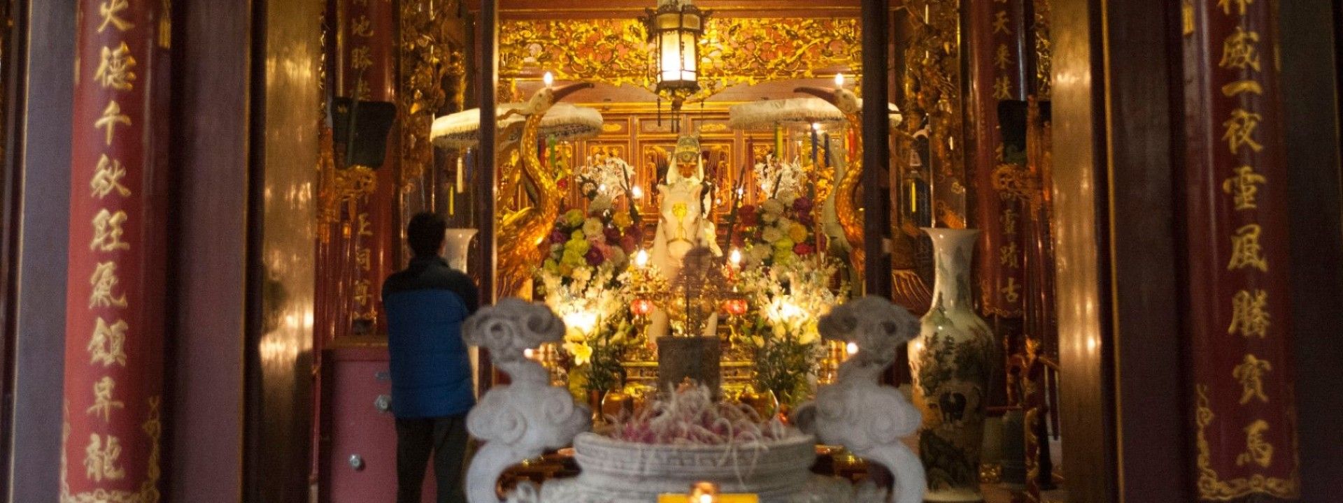 Đền Bạch Mã