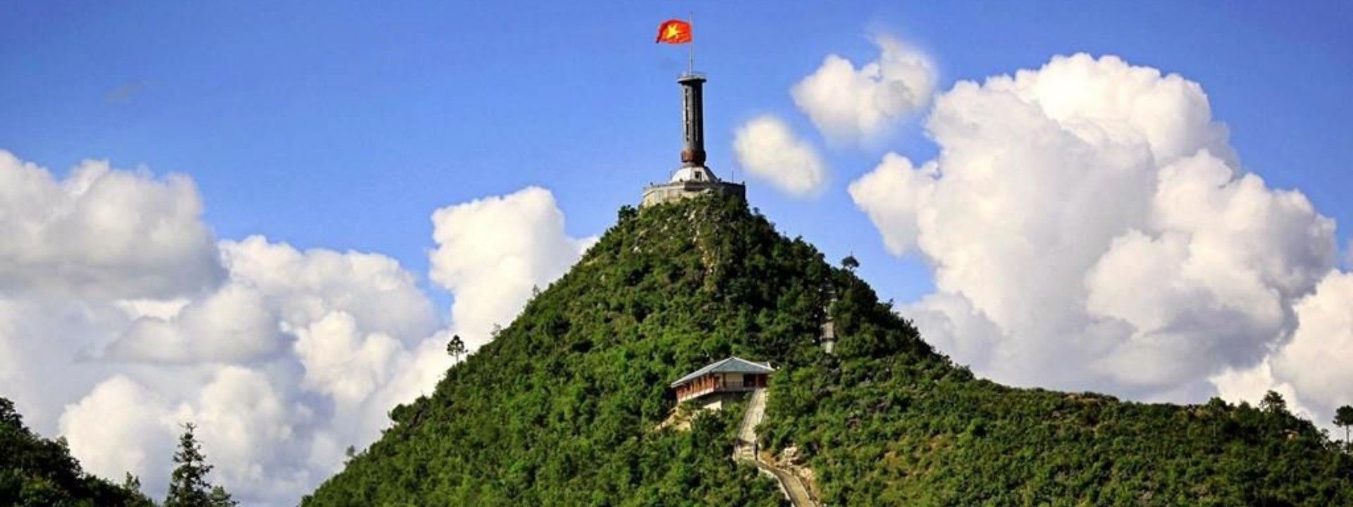Cột Cờ Lũng Cú