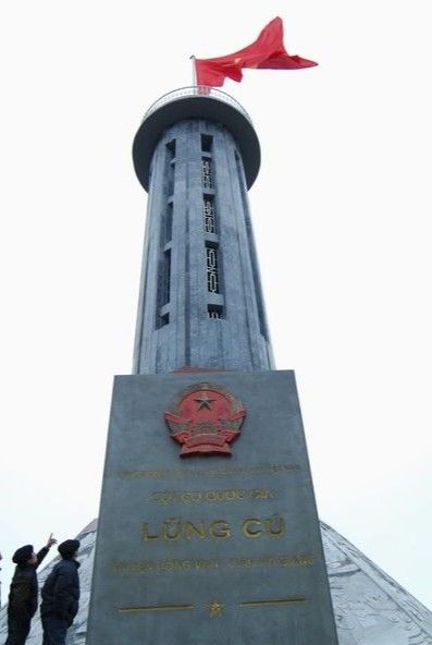 Tổng quan Cột Cờ Lũng Cú