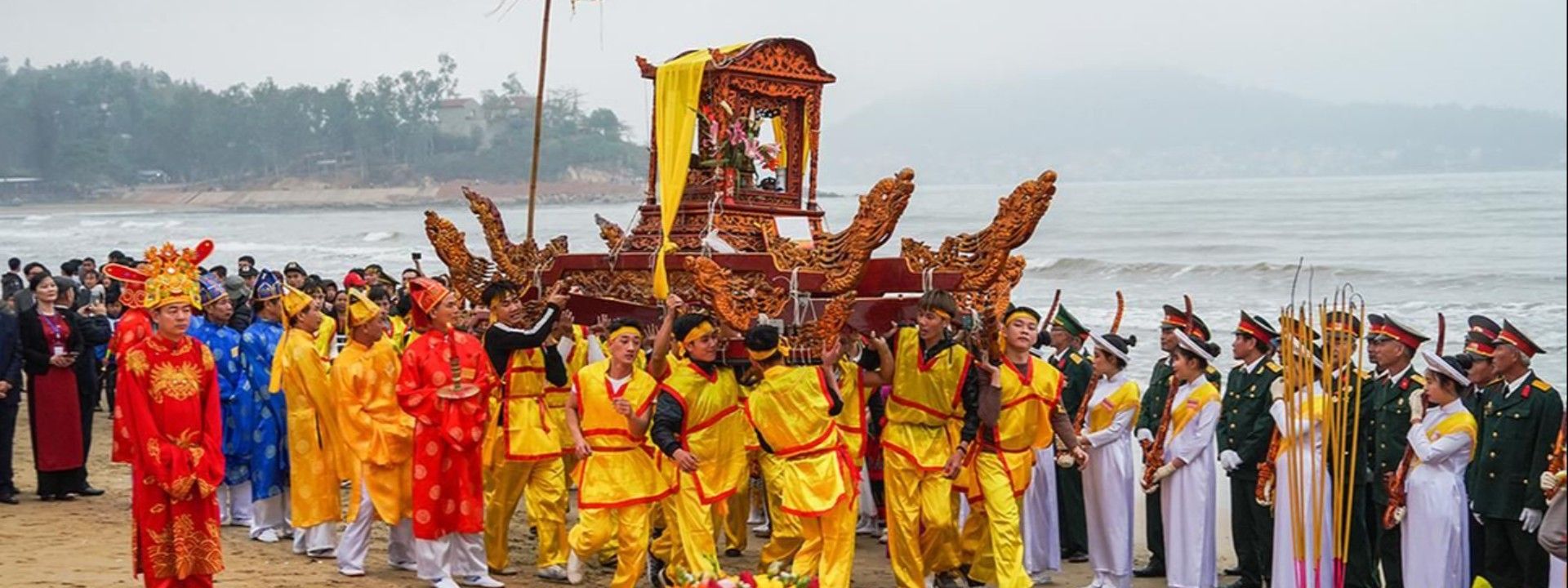 Lễ hội đền Cờn