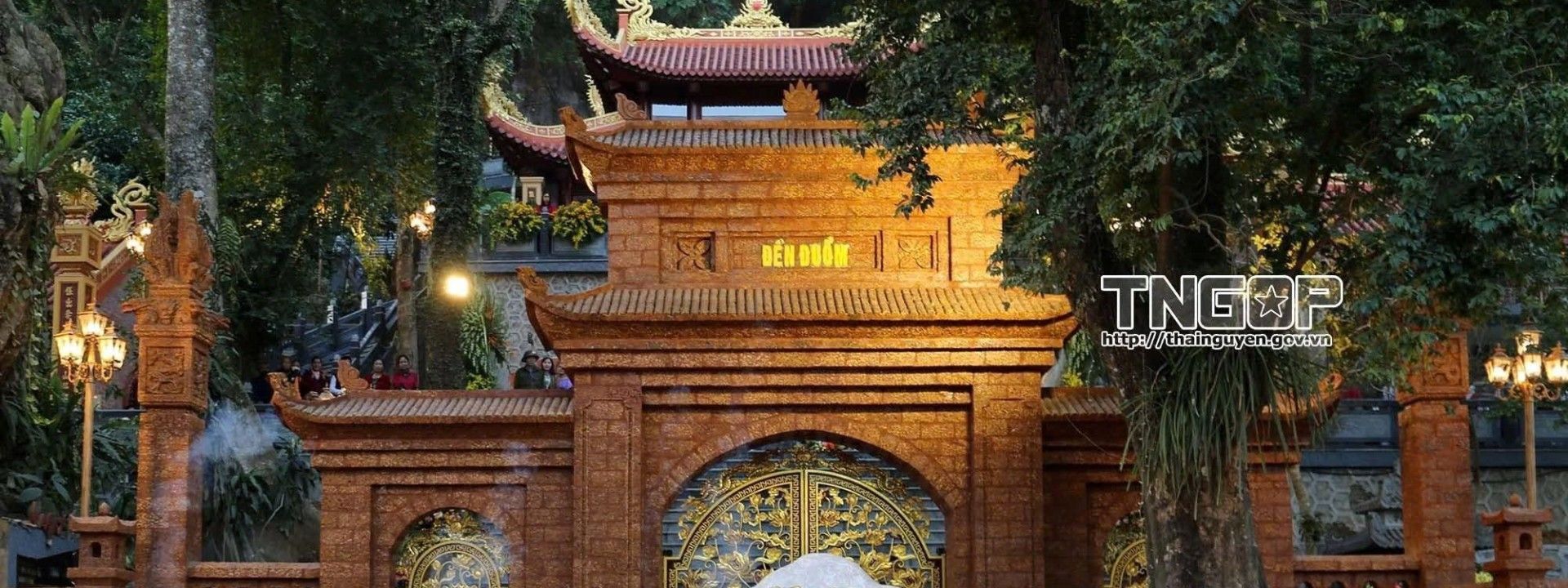 Đền Đuổm