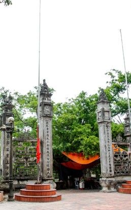 Đền Phù Ủng