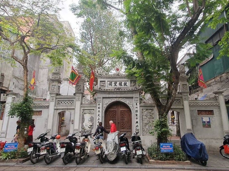 Đền Phù Ủng