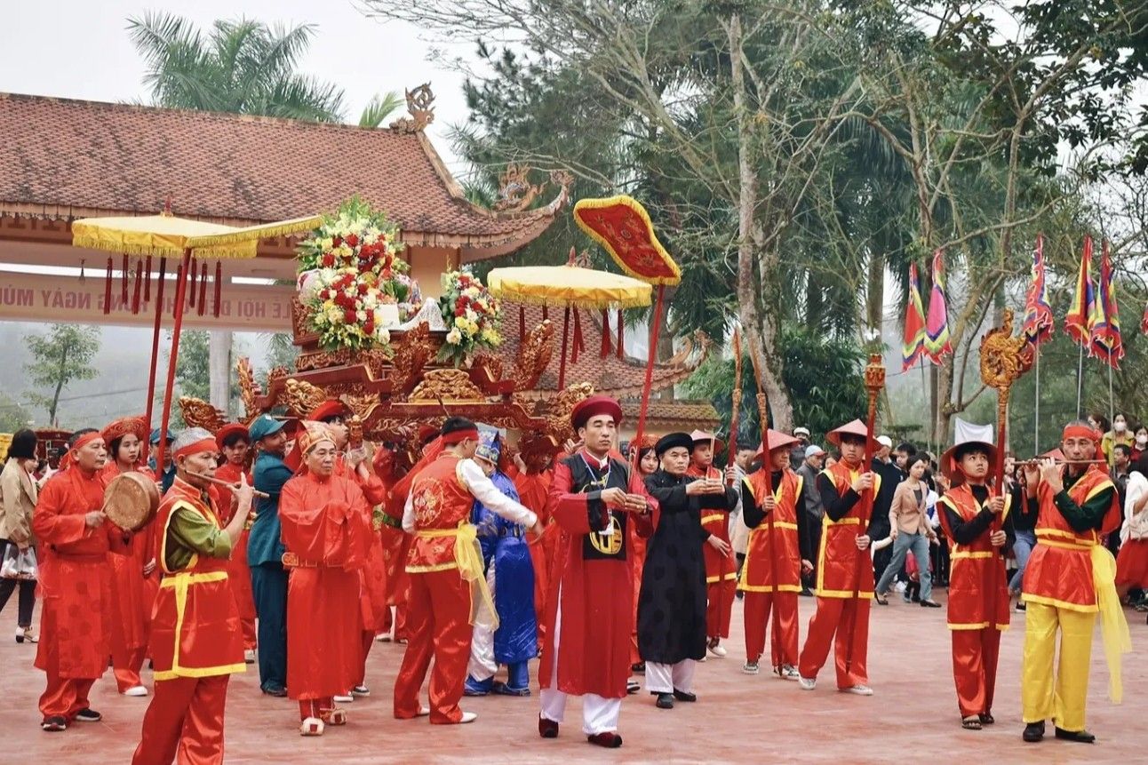 Lễ hội đền Chu Hưng