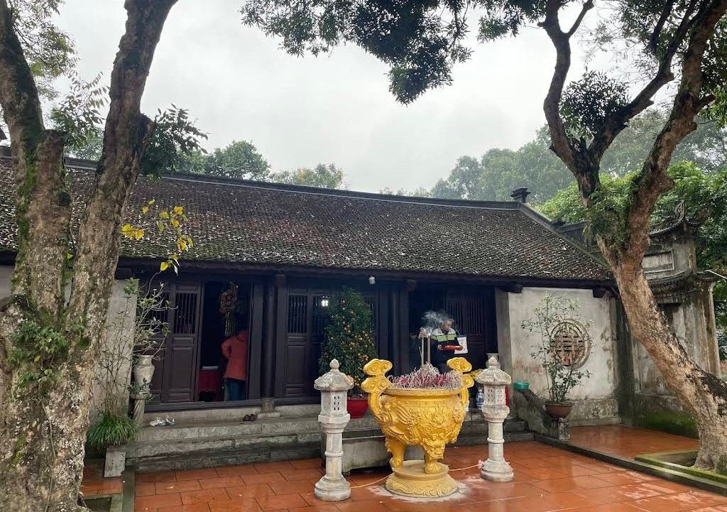 Đền Sỹ Nhiếp - Luy Lâu