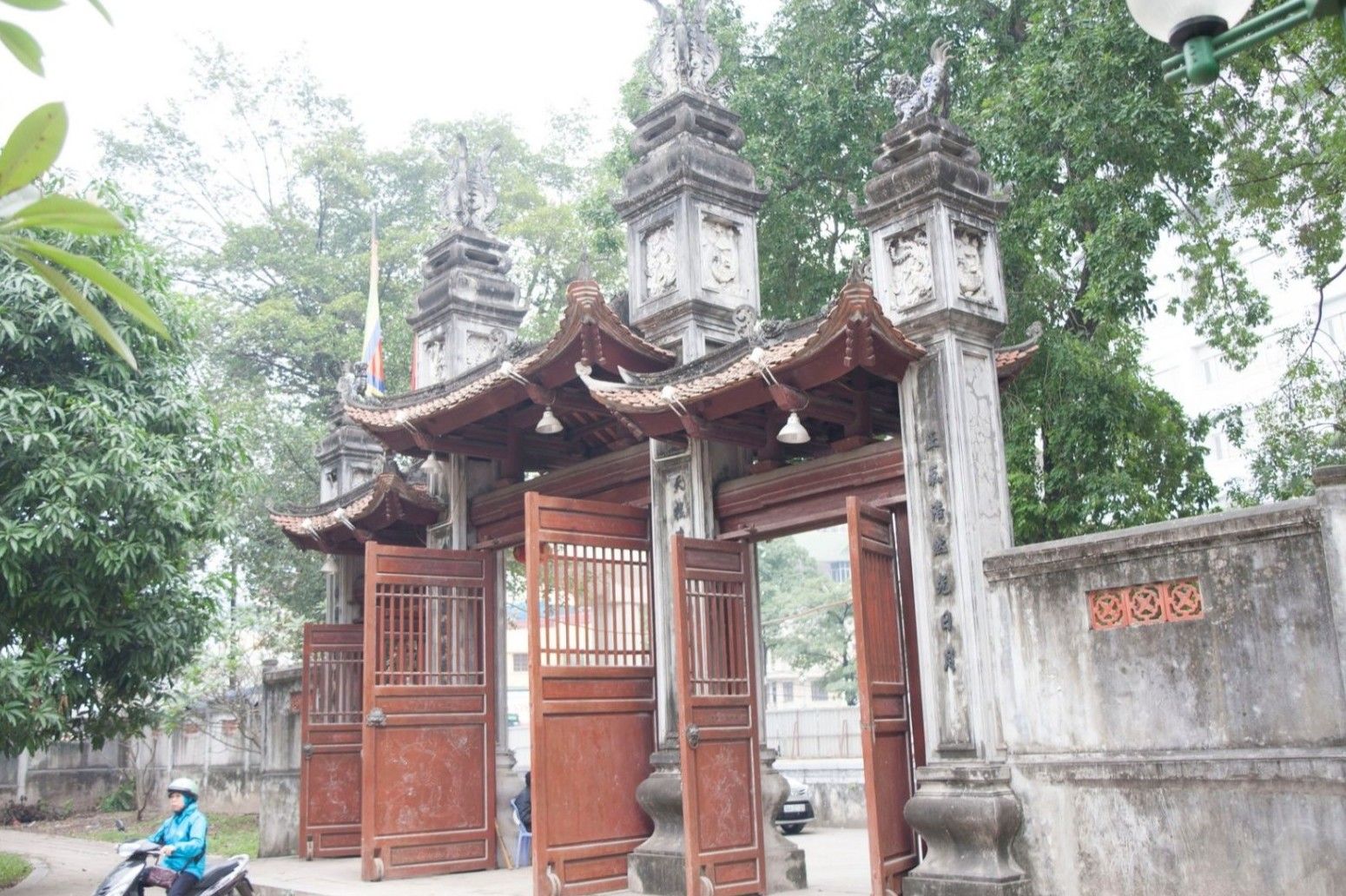 Đền Voi Phục