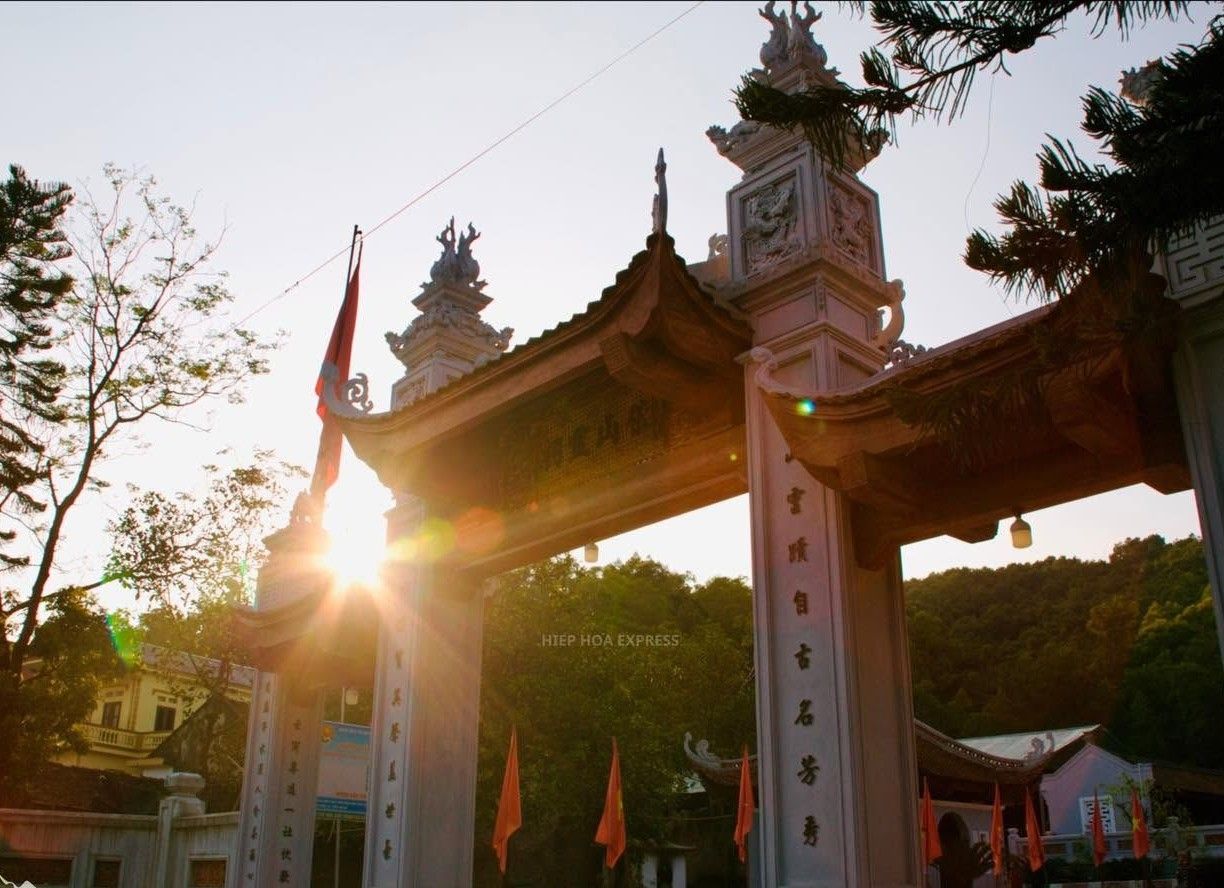 Đền Y Sơn