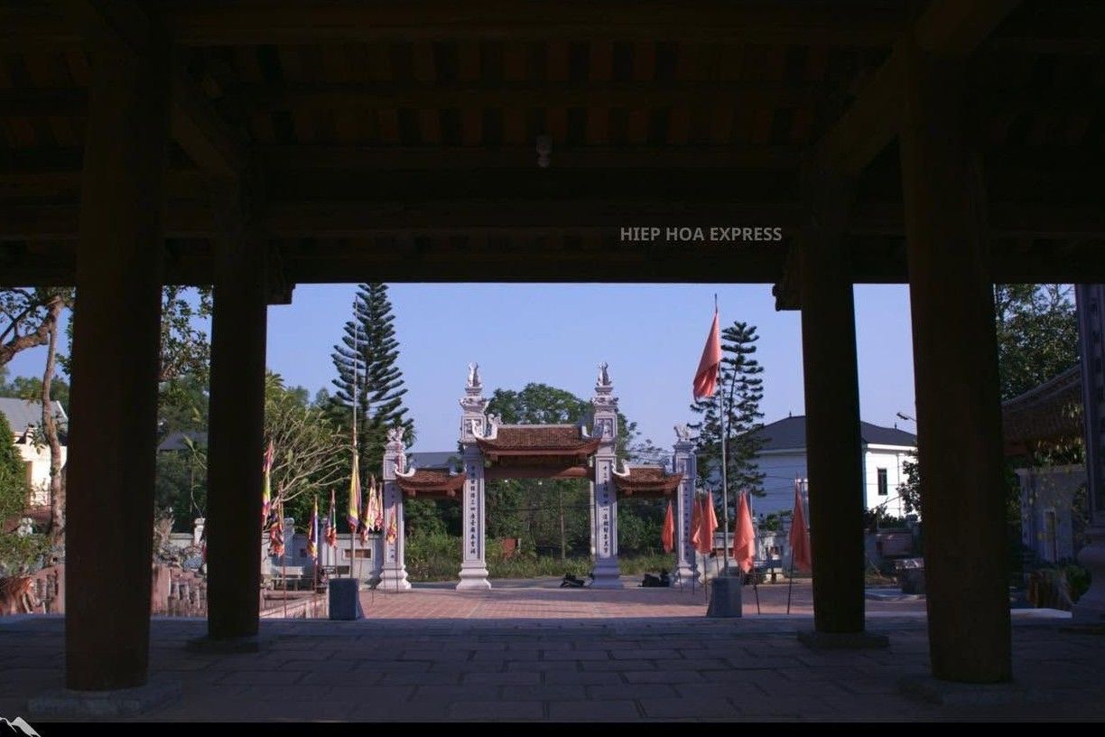 Tổng quan Đền Y Sơn