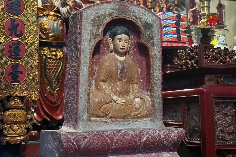 Phù điêu Thái Hoàng Thái hậu Vũ Thị Ngọc Toản - Biểu tượng của đức hạnh và nghệ thuật thời Mạc