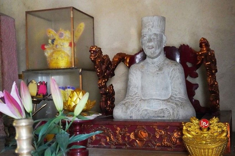 Tượng Thái tổ Mạc Đăng Dung – Chân dung bậc đế vương và dấu ấn Phật giáo thời Mạc