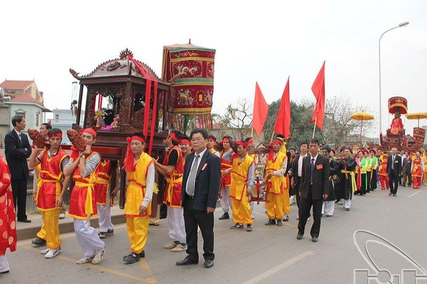 Hội làng Phú Gia