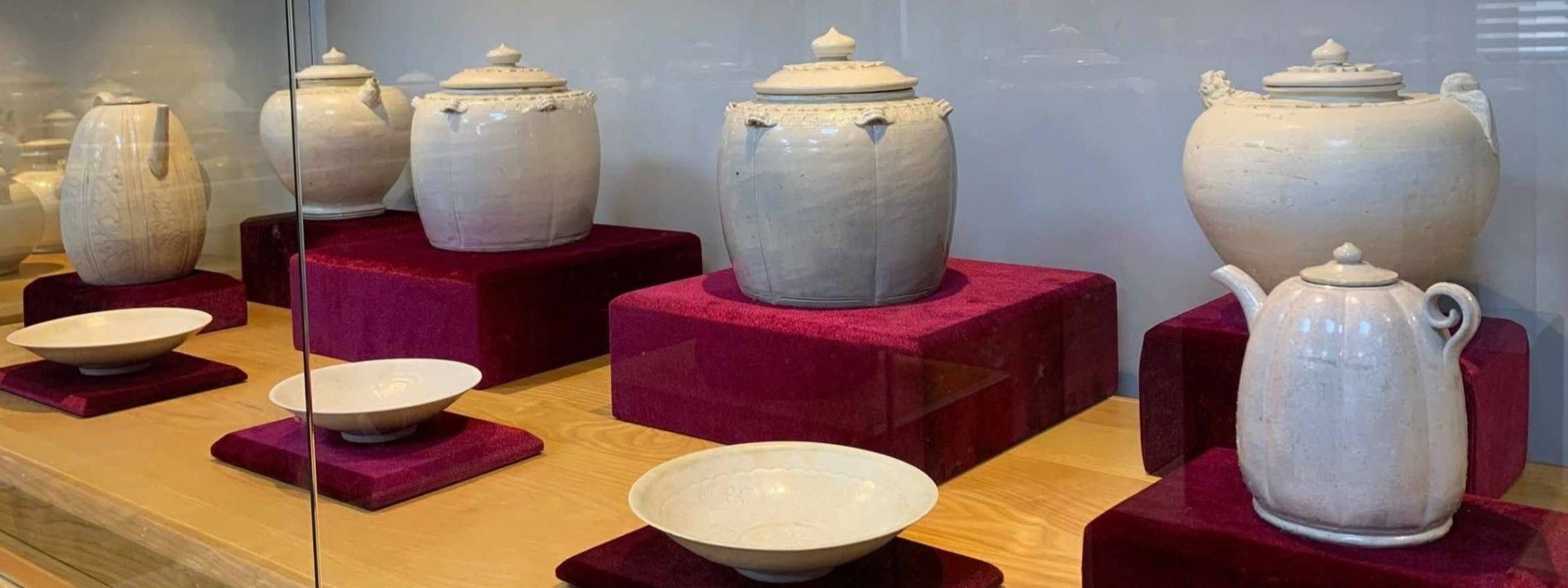 Sưu tập gốm men trắng An Biên