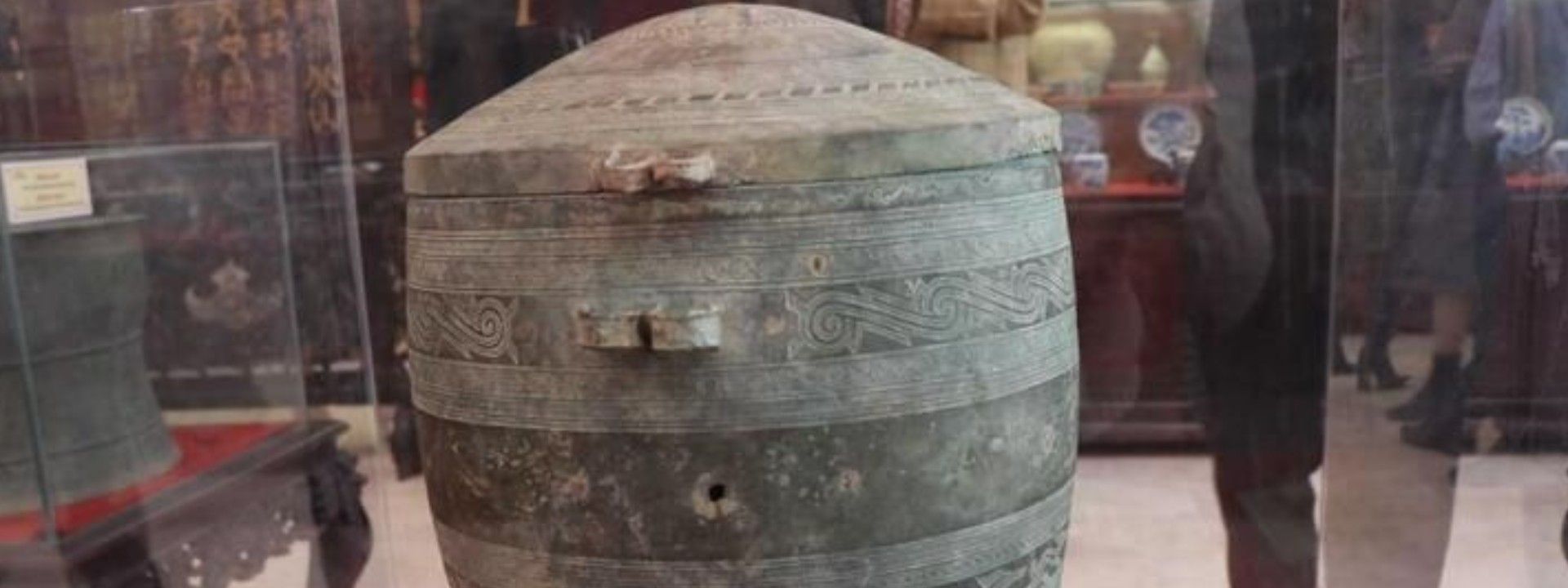 Thạp đồng Văn hóa Đông Sơn