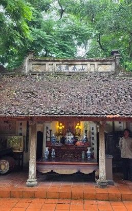 Đền thờ Tổ nghề khảm Chuồn Ngọ