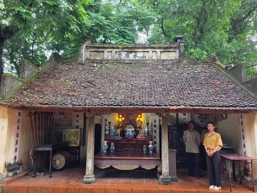 Đền thờ Tổ nghề khảm Chuồn Ngọ