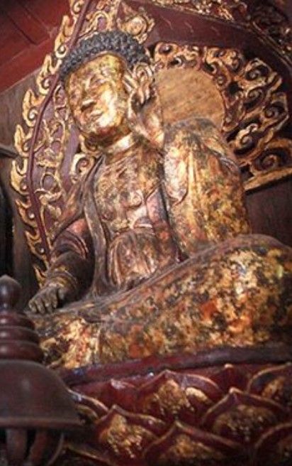 Bộ tượng Phật Tam thế chùa Bút Tháp