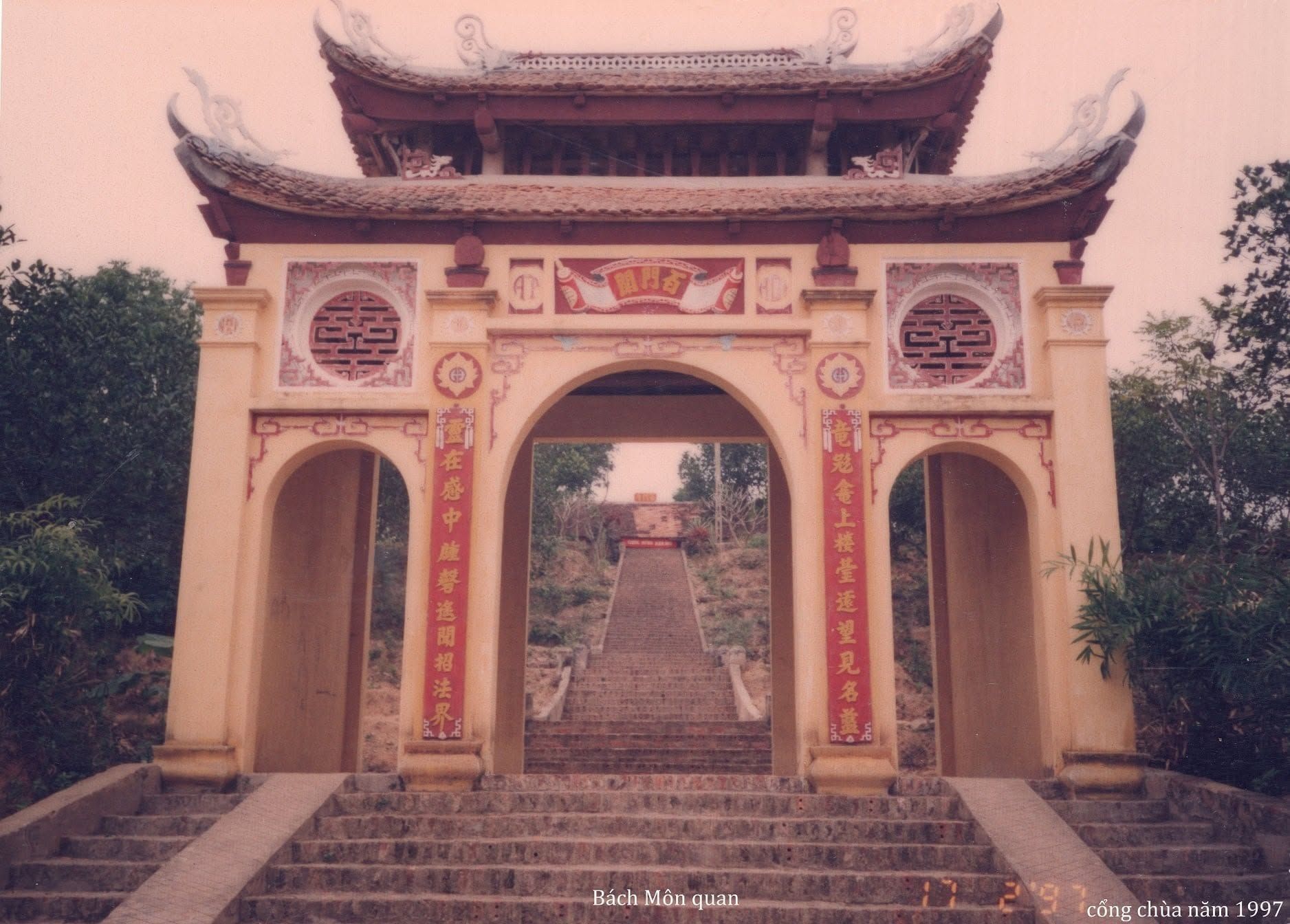Tổng quan Chùa Bách Môn