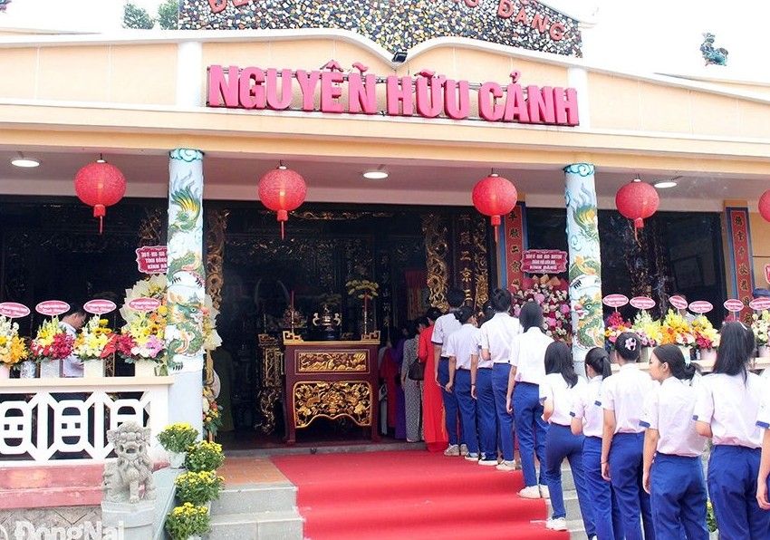 Lễ hội đình Nguyễn Hữu Cảnh
