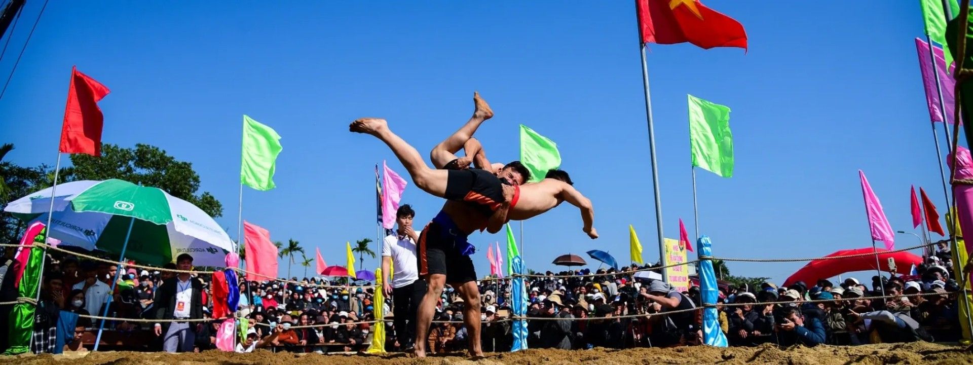 Hội Vật làng Sình