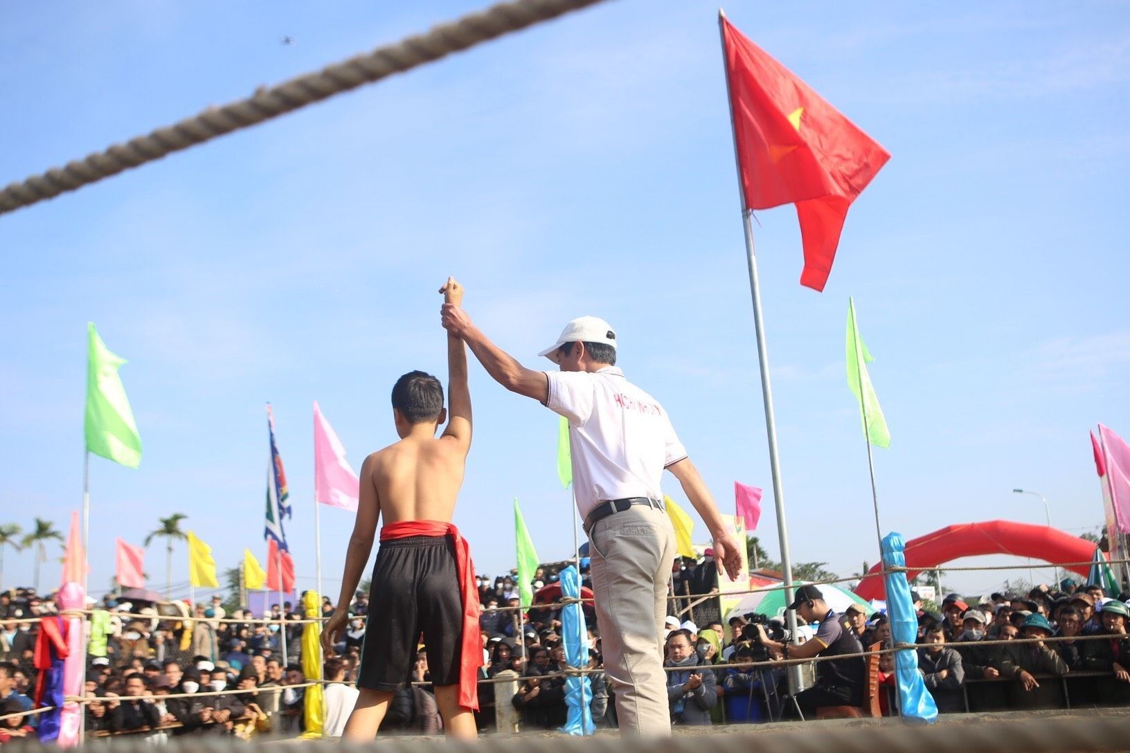 Hội Vật làng Sình
