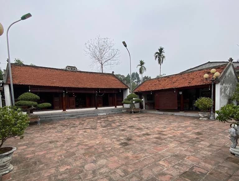 Mộ và nhà thờ Nguyễn Sư Mạnh