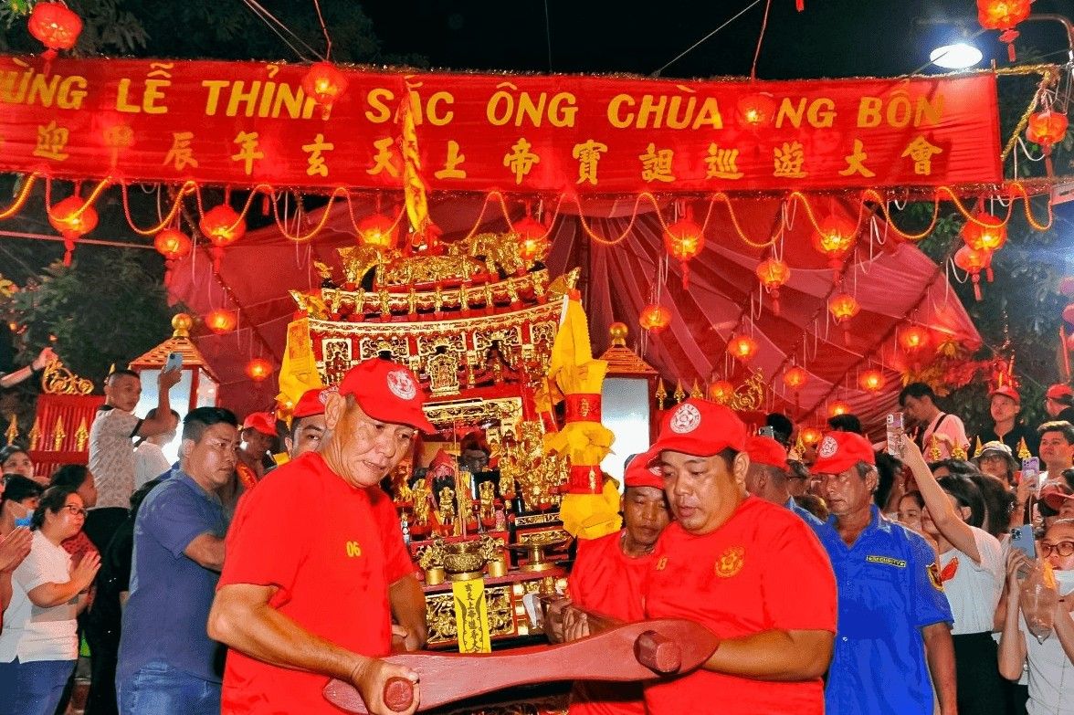 Lễ cúng Miếu Ông Bổn