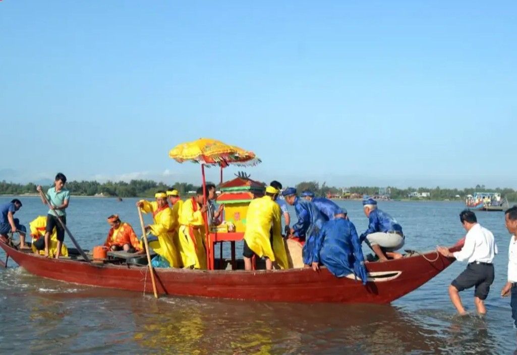 Lễ hội Dinh Bà Ông Lang