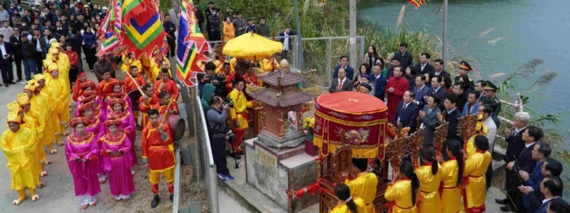 Lễ hội đền thờ vua Lê Thái Tổ