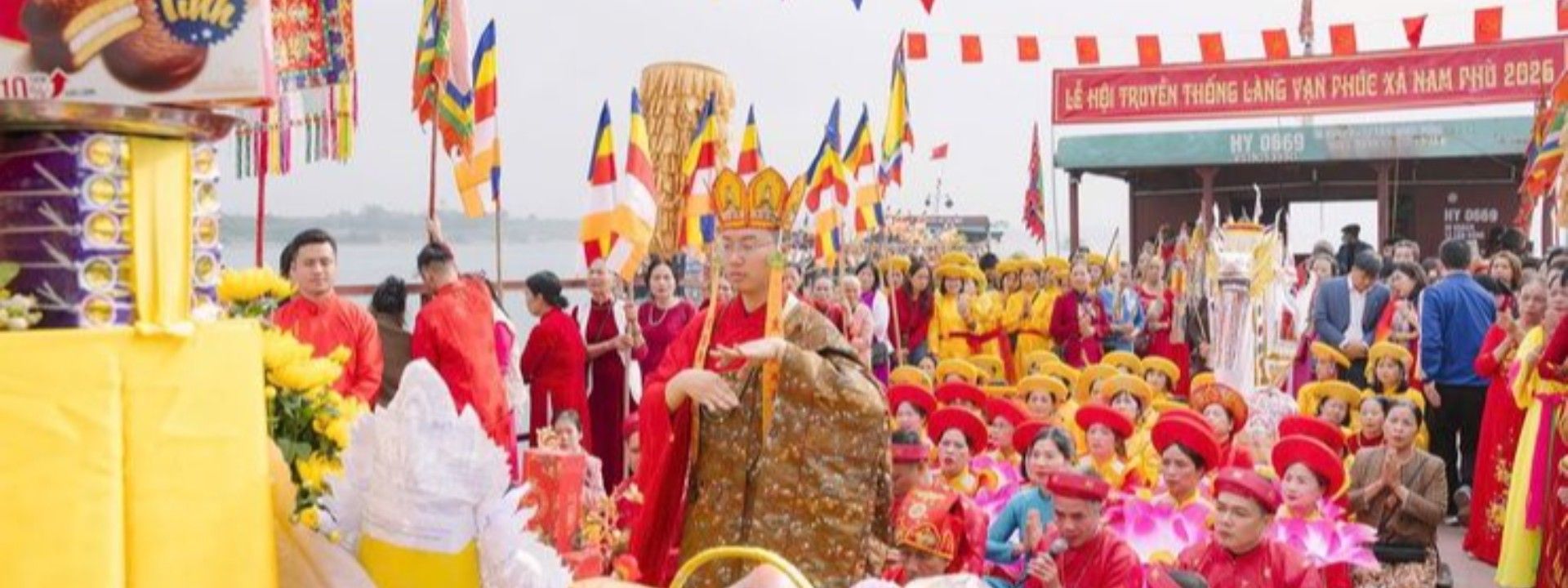 Hội làng Vạn Phúc