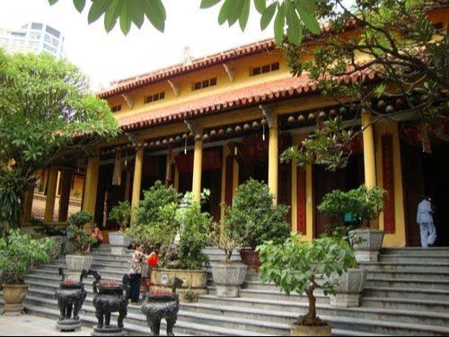 Tổng quan Chùa Quán Sứ