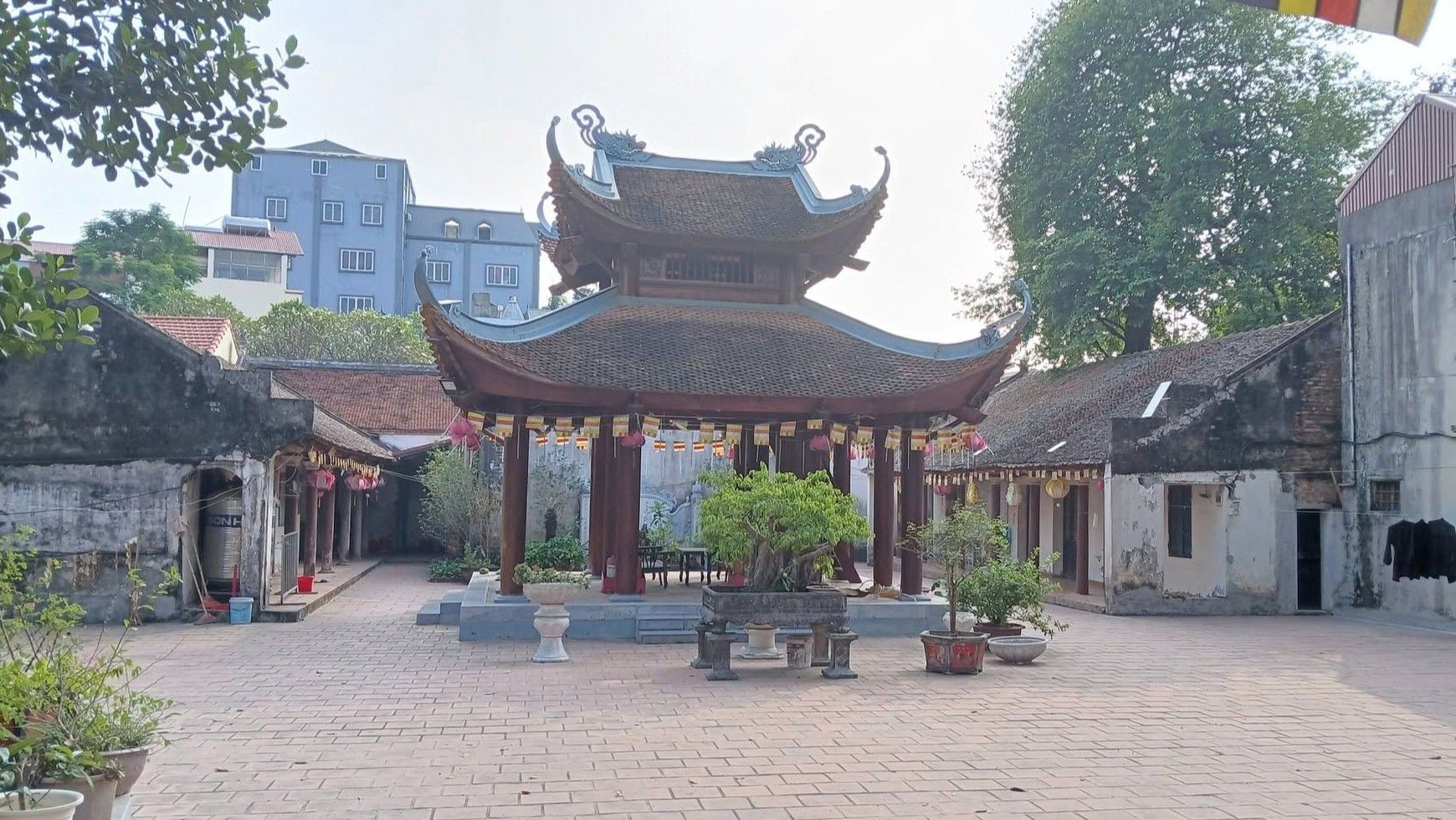 Chùa La Cả