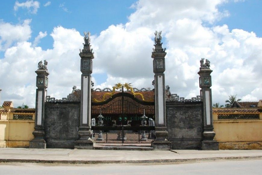 Đình Kiền Bái